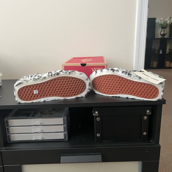 VANS-SANDY LIANG FUR PLATFORM SLIP ONS *NWT* - Picture 7 of 11